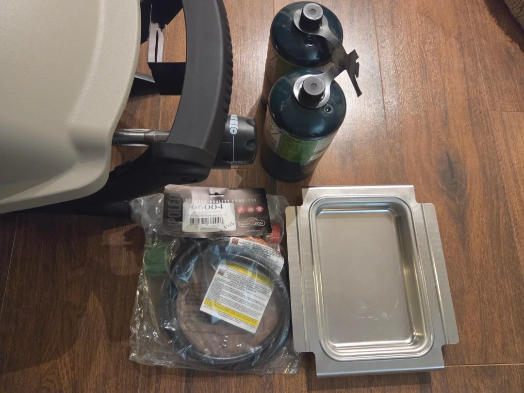Weber Q 1000 Portable 1 Burner Liquid Propane BBQ Grill - photo 2