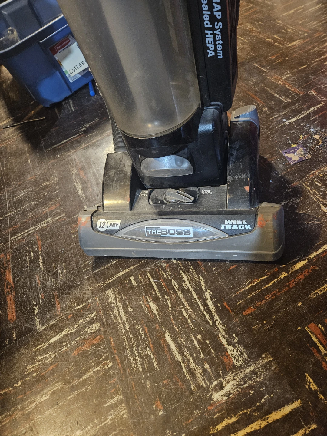 Eureka The Boss Wide Track Vacuum Cleaner 12 AMP - photo 3