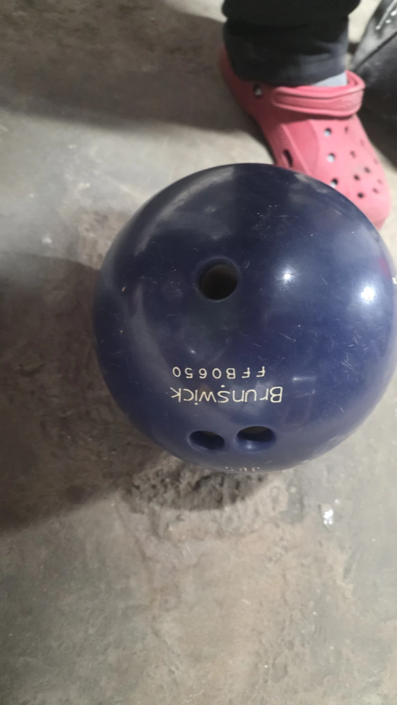 Brunswick NFL Giants Bowling Ball - photo 2