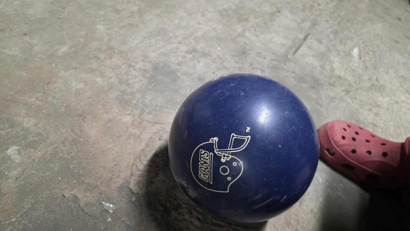 Brunswick NFL Giants Bowling Ball - photo 3