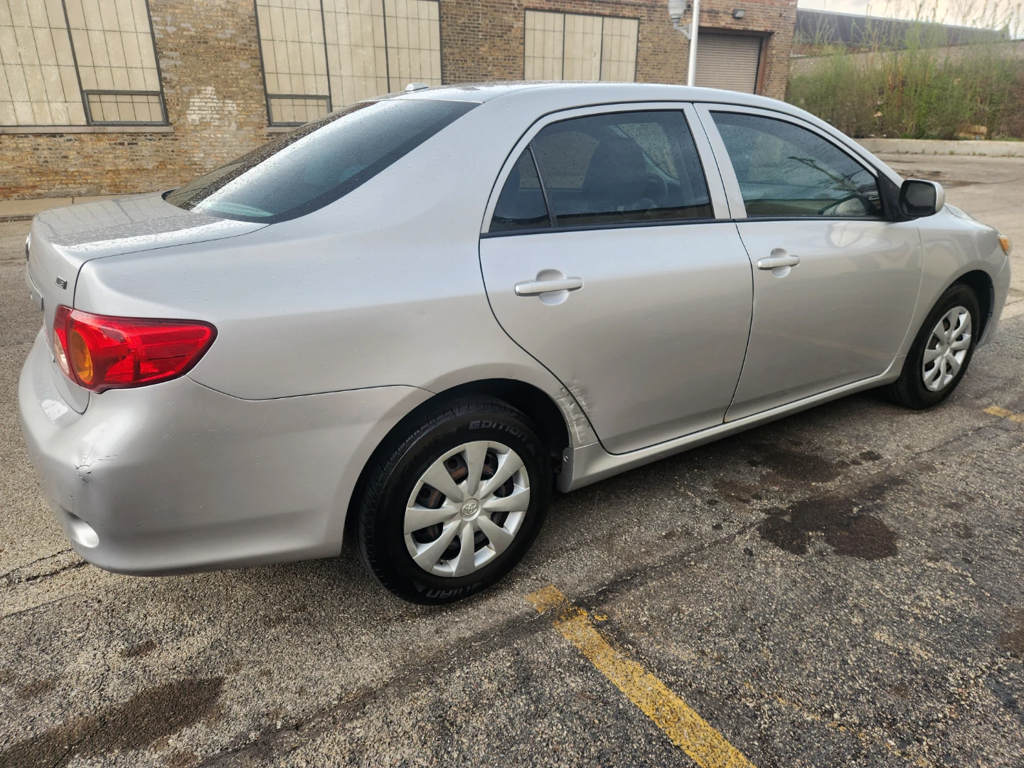2010 Toyota Corolla LE - photo 5