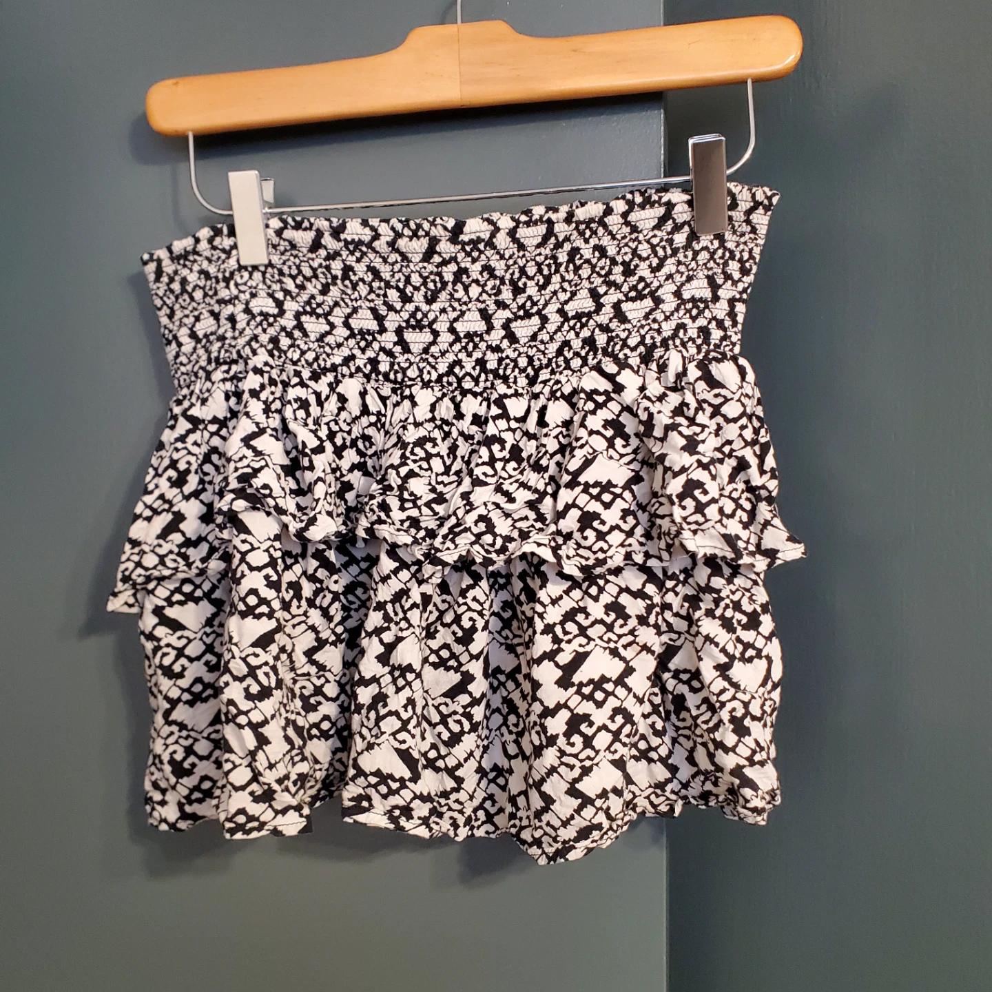 Aeropostale Smocked Ruffle Skirt 🌱