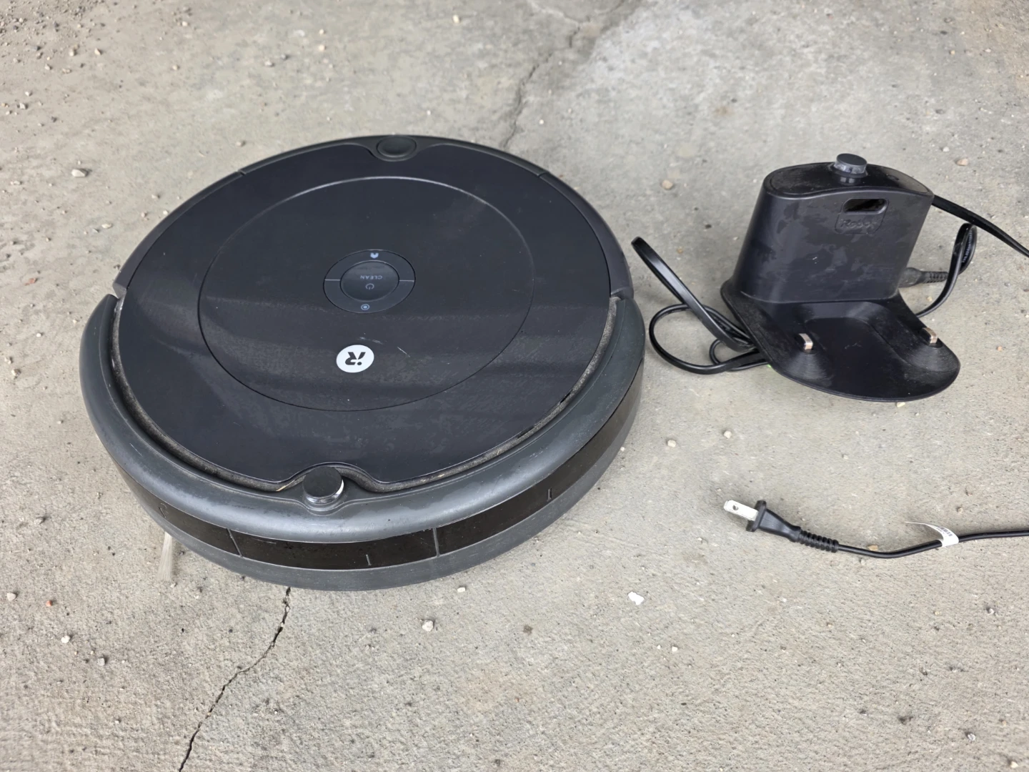 iRobot Roomba 600 Series Robot Vacuum - photo 2