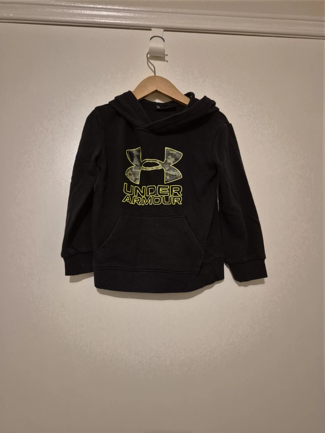 Under Armour Black Hoodie Size S - photo 2