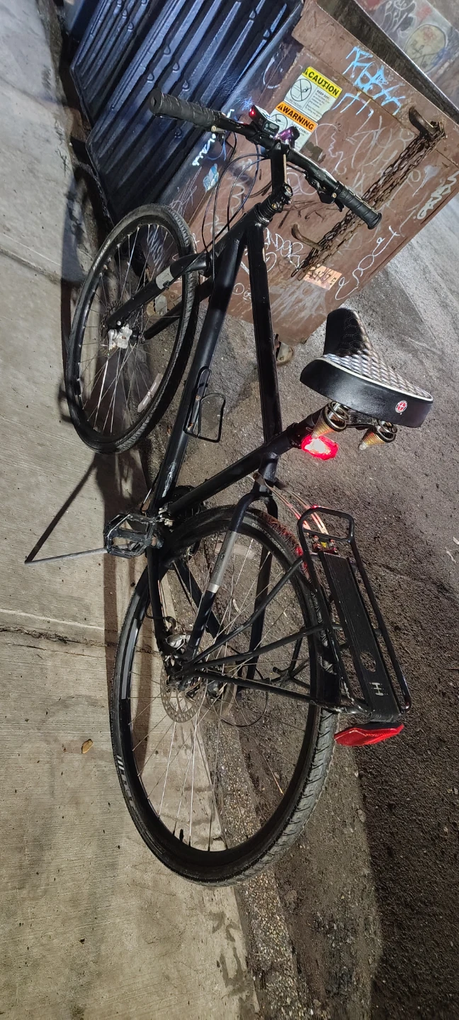Black Hybrid Bike with Rack and Lights - photo 4