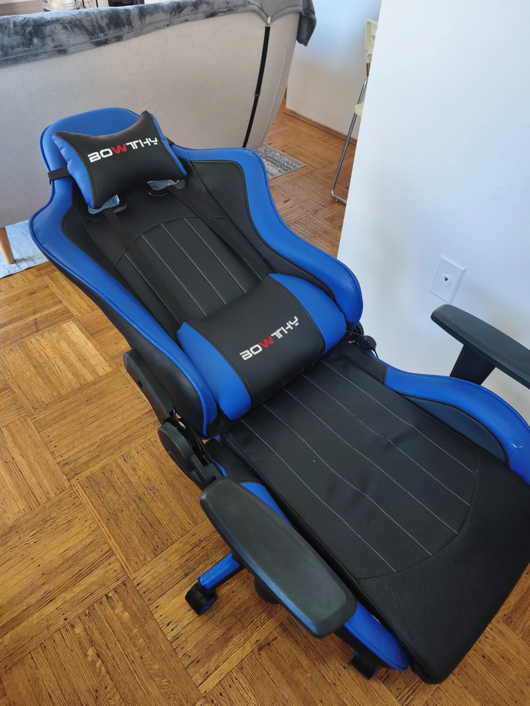 BOWTHY Gaming Chair - Blue and Black - photo 2