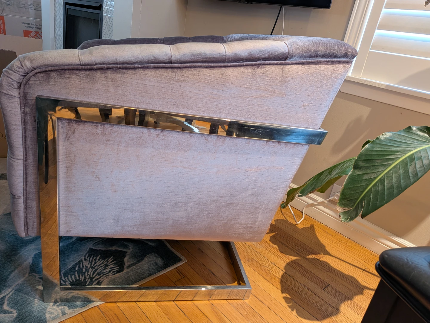 Velvet Tufted Accent Chair - photo 2