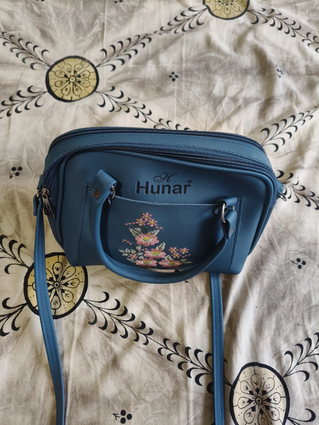 H. Hunar Blue Embroidered Handbag - photo 2