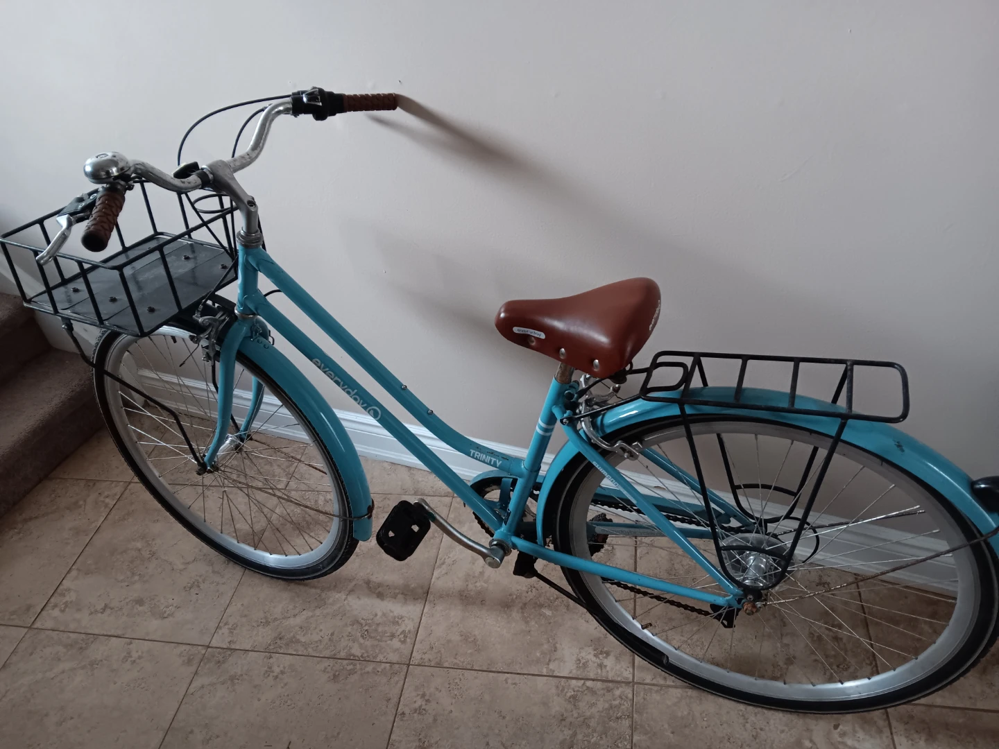 Everyday Trinity Women's Hybrid Bike - photo 2