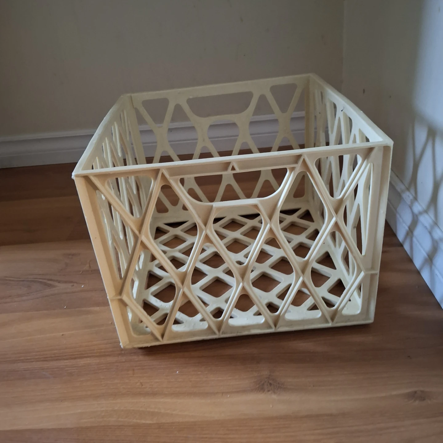 Plastic Milk Crate * minor ding* - photo 4