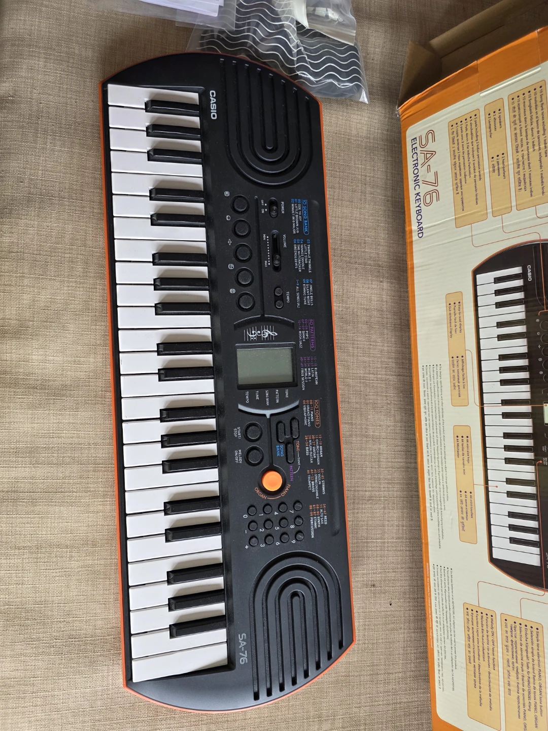 Electronic Keyboard Casio SA76