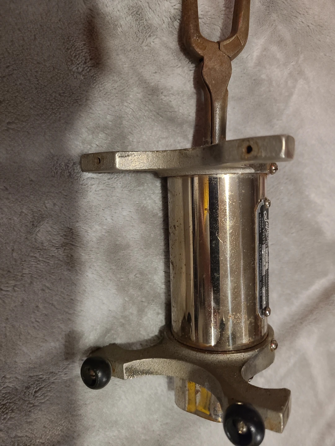 This is a vintage hair curling iron - photo 4