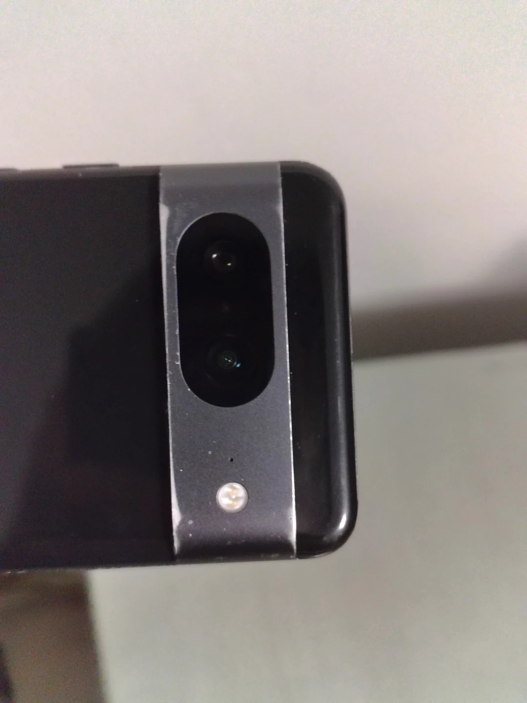 Google Pixel 8 Smartphone - photo 3