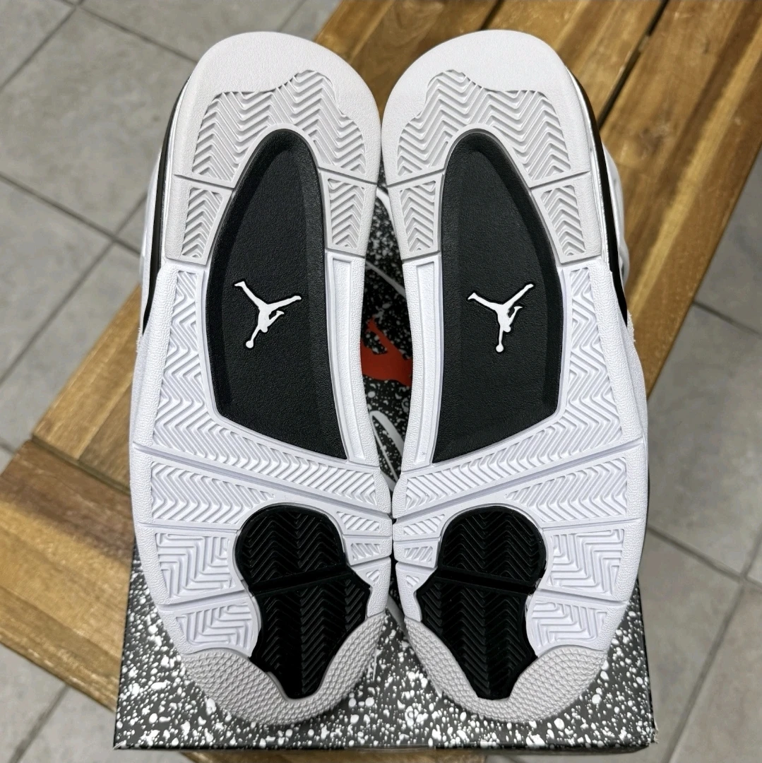 Jordan 4 military black - photo 3