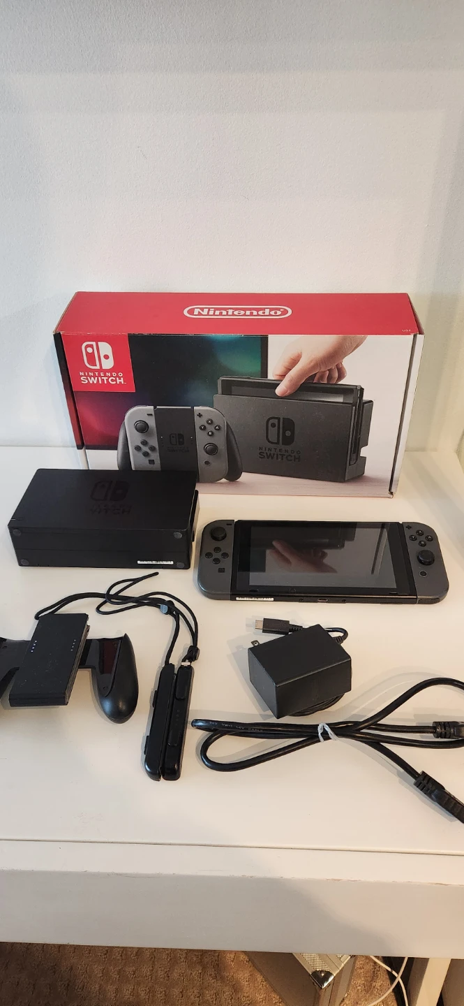 Nintendo Switch Console V1 - photo 2
