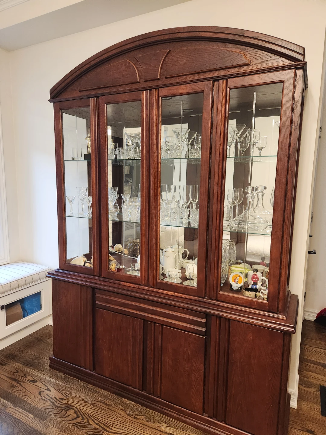 Dining Table with 6 Chairs and China Cabinet - photo 5