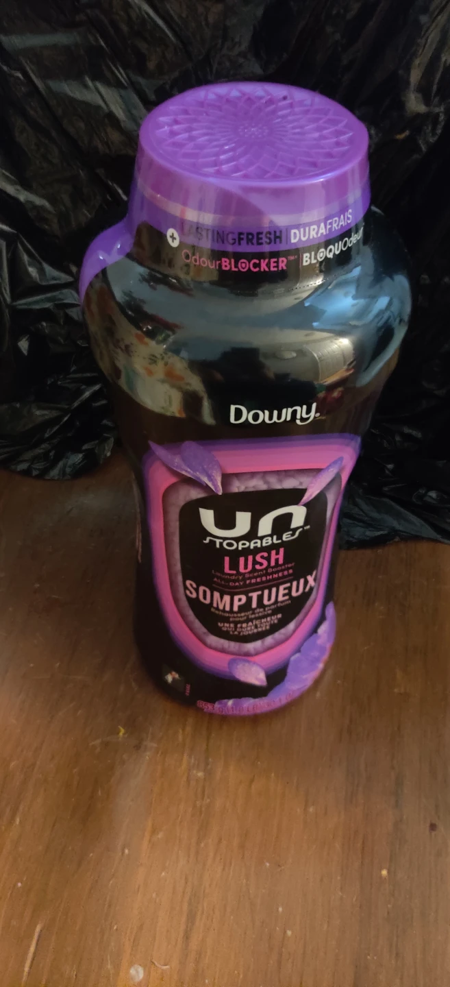 Downy Unstopables Lush Laundry Scent Booster 853g