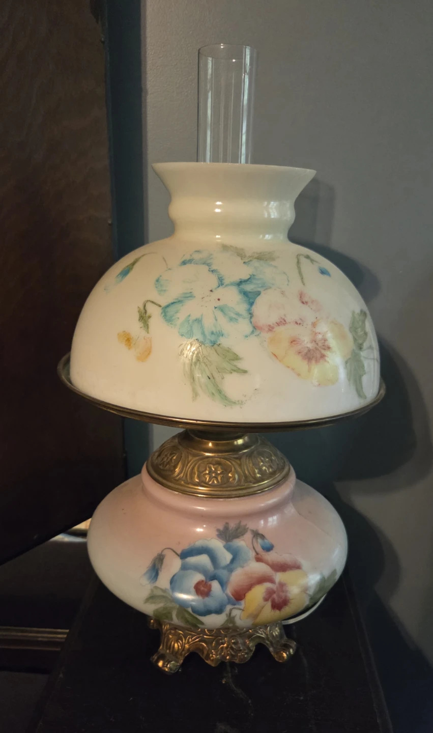Vintage Floral Table Lamp with Glass Chimney