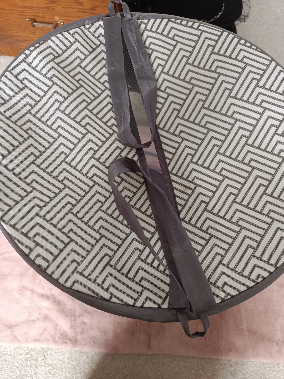 Collapsible Mesh Laundry Hamper - photo 3