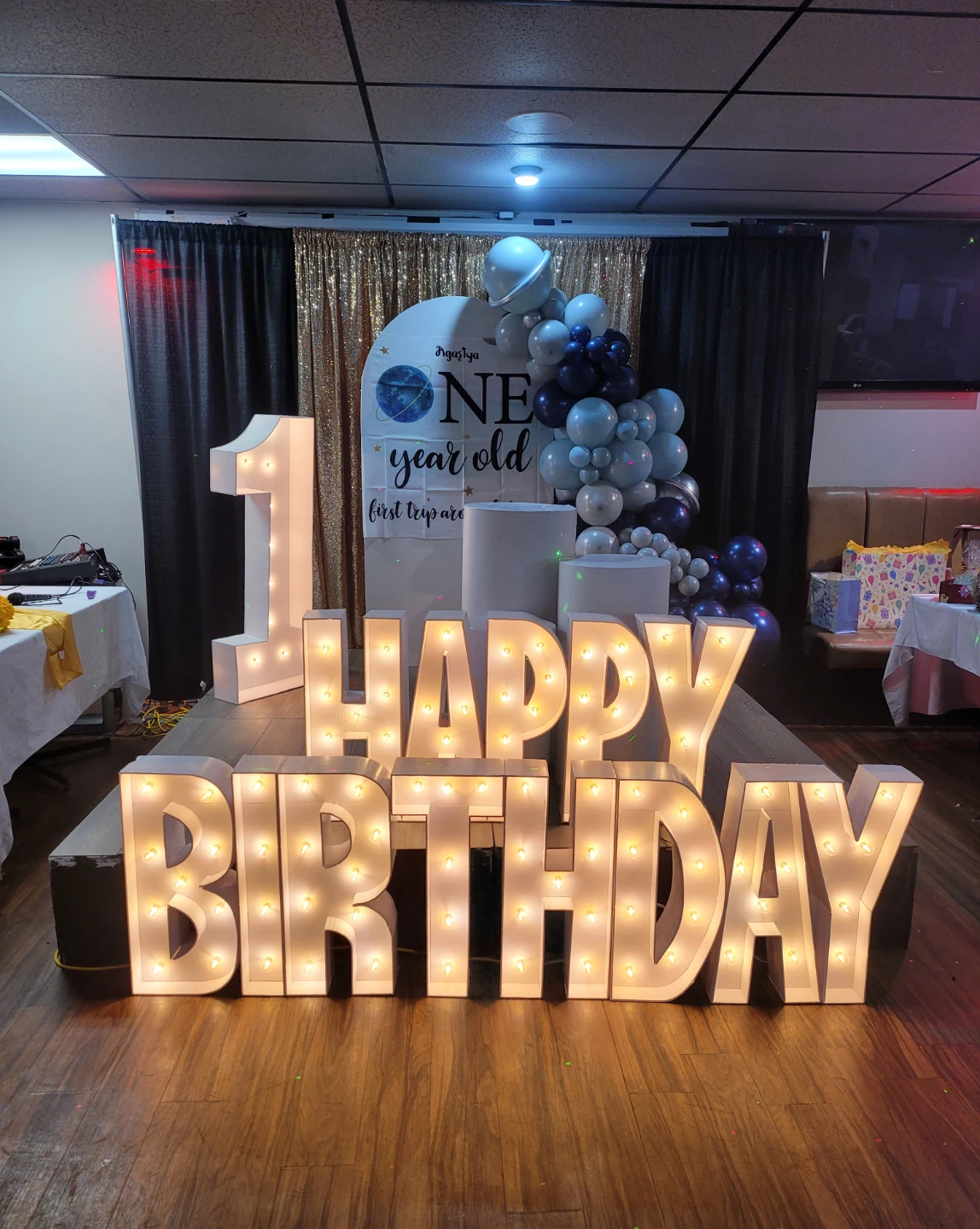Hangout Party Hall Rental - photo 2