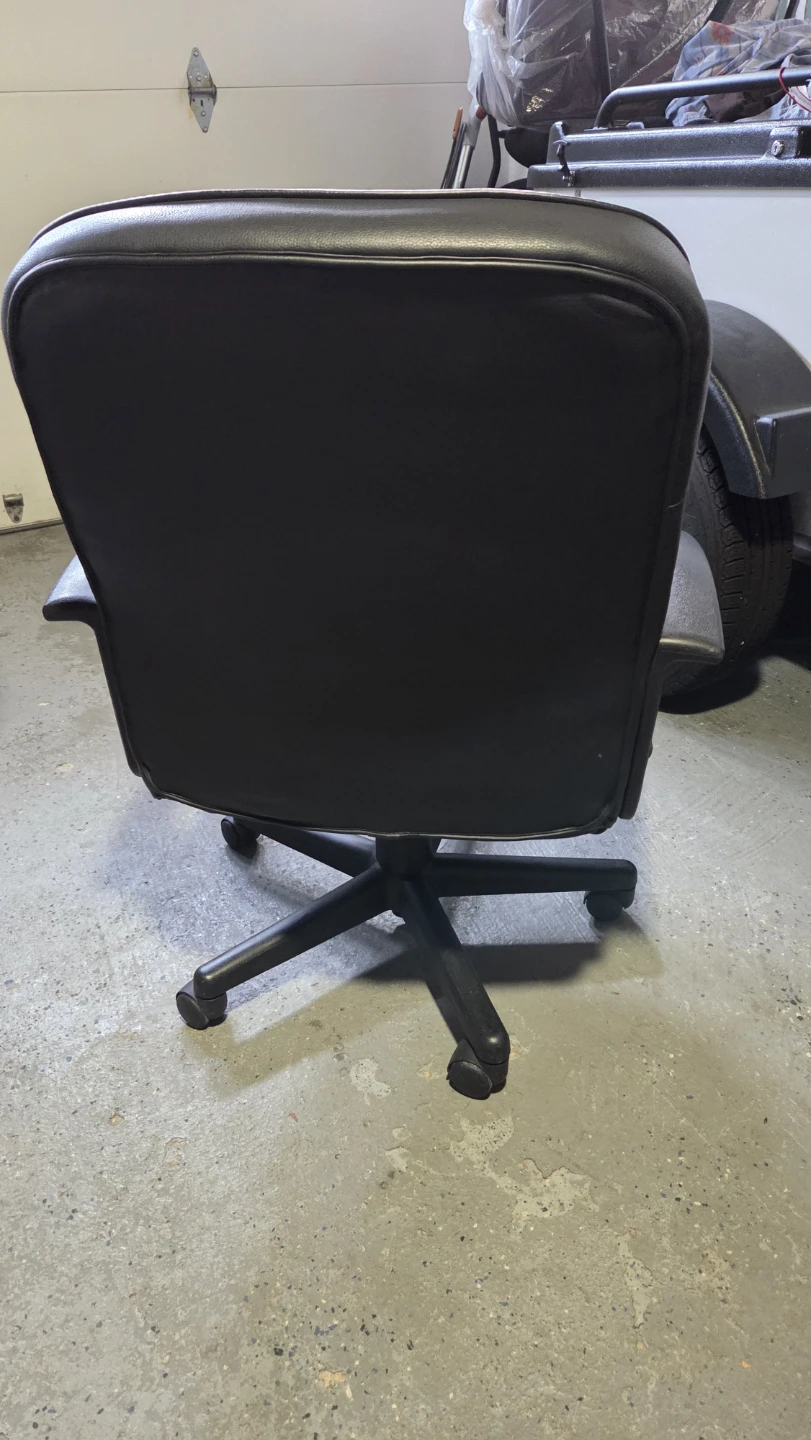 Black Leather Office Chair - photo 2