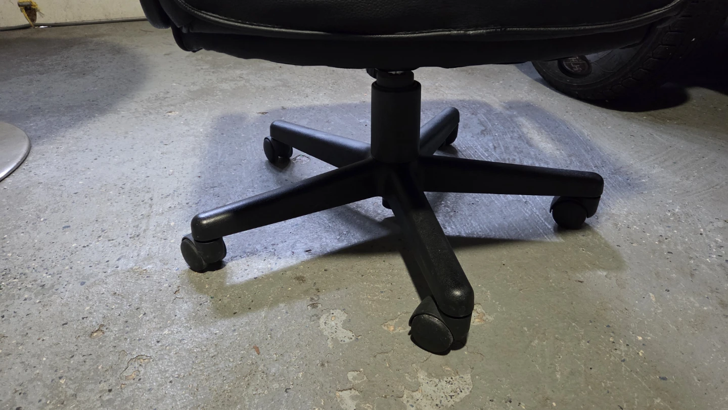 Black Leather Office Chair - photo 3