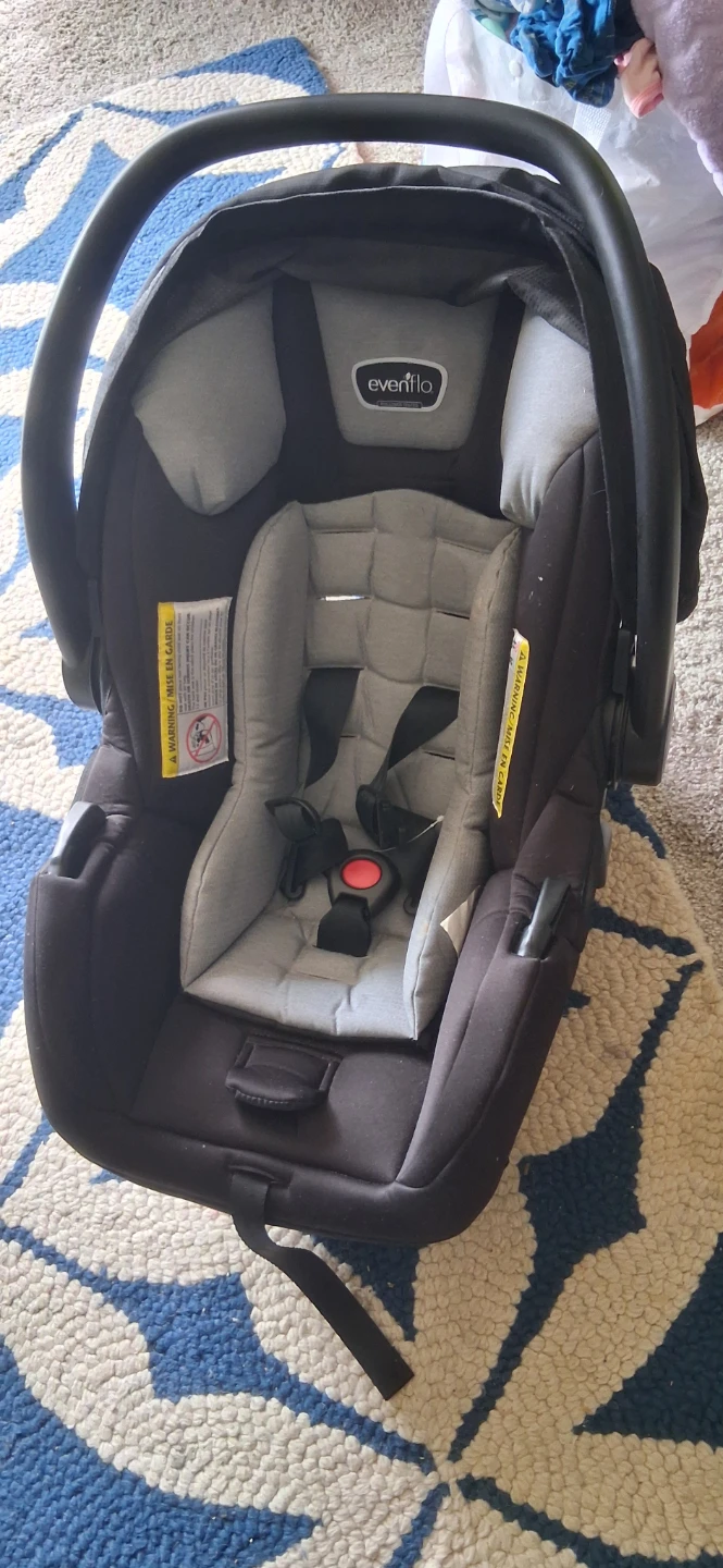 Evenflo Infant Car Seat - photo 2