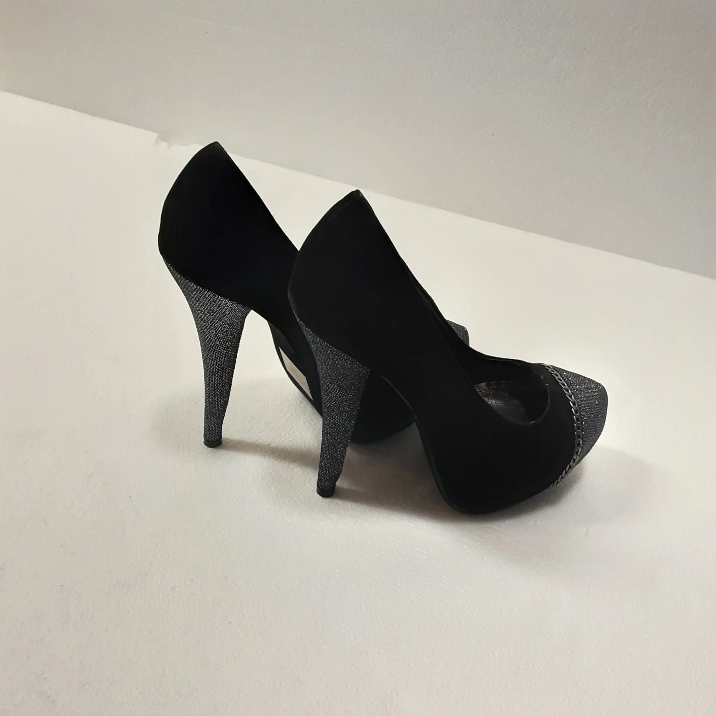 Brand new Women's Elegant  High Heel Pump - photo 2