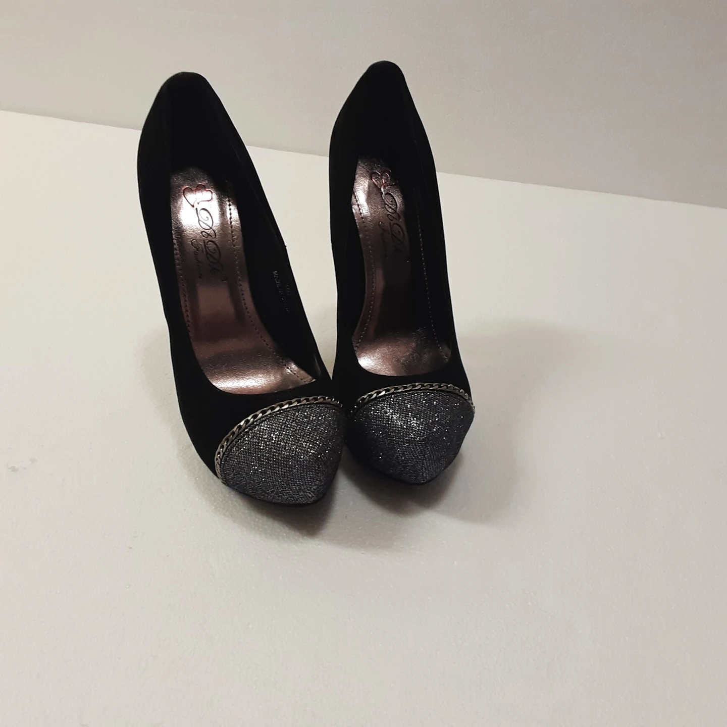 Brand new Women's Elegant  High Heel Pump - photo 3
