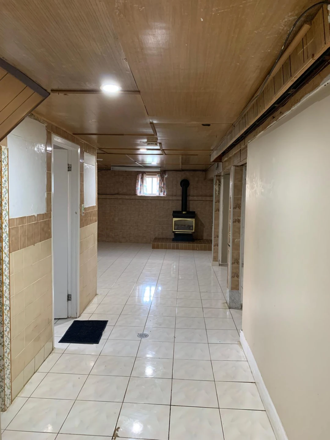 2 Bedrooms Basement for rent near Humber College - photo 2