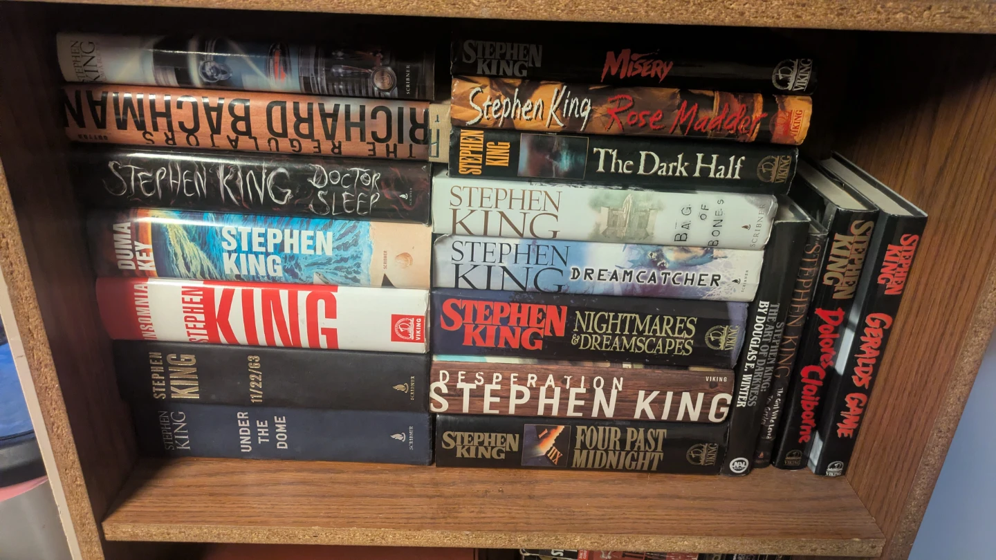 Assorted Steven King books
