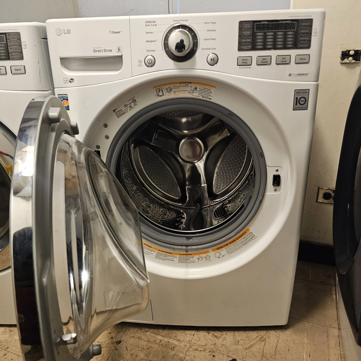 LG Front Load Steam Washer and dryer - photo 4