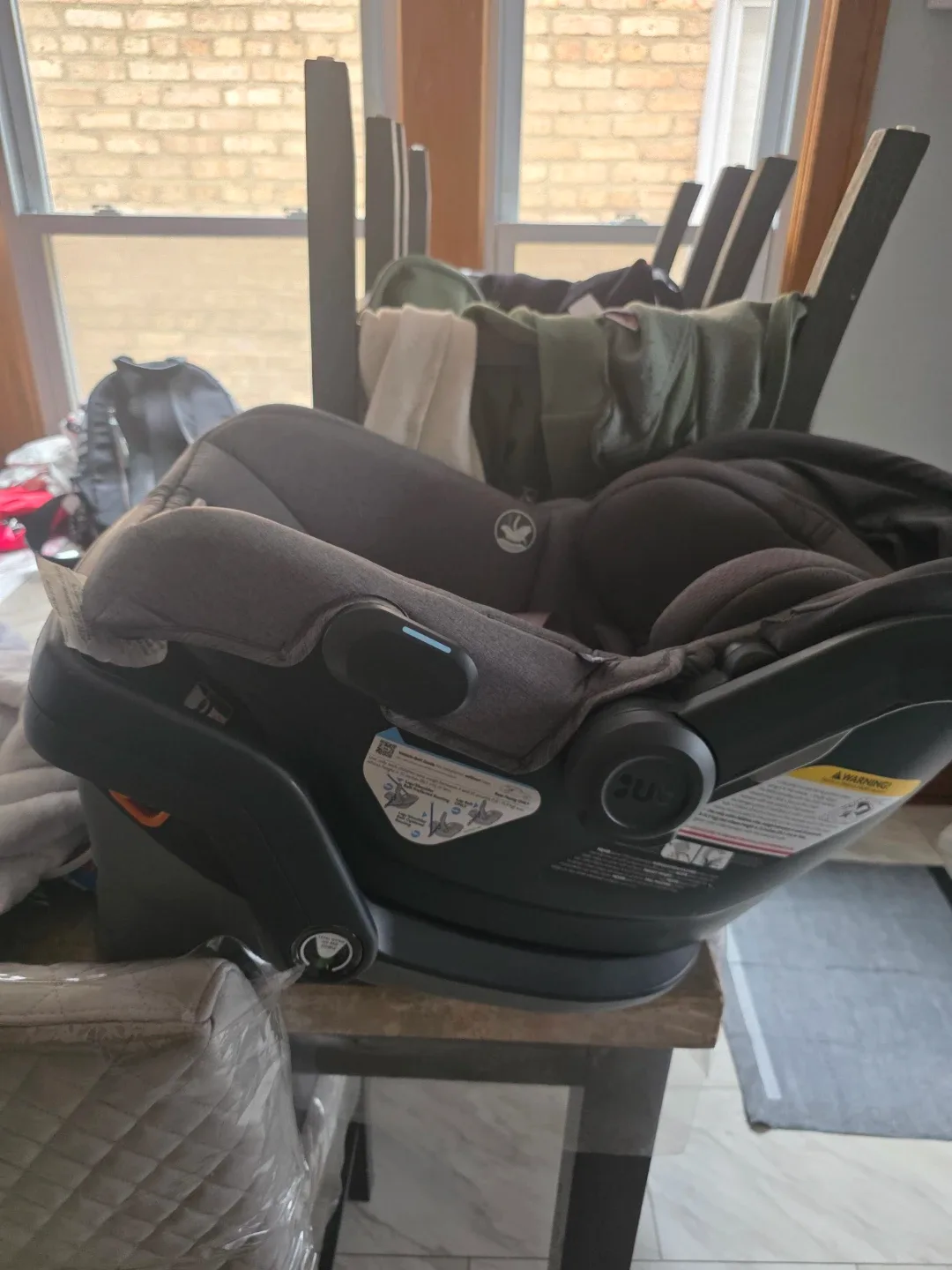 UPPAbaby MESA V2 Infant Car Seat - Gray - photo 2