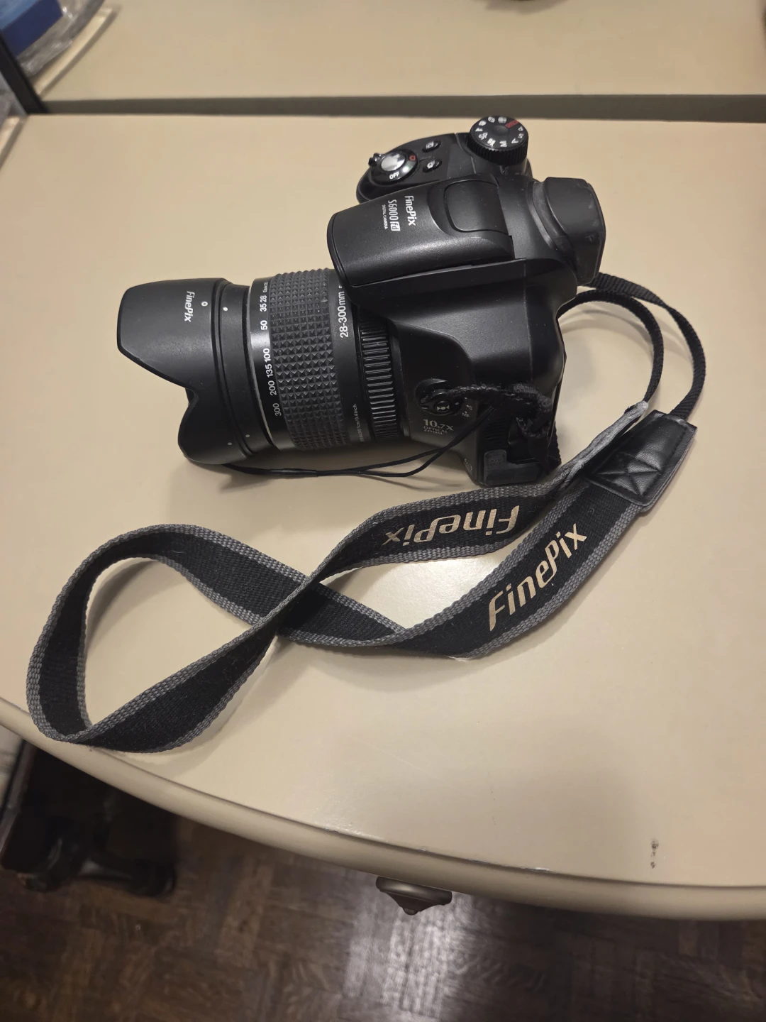 Fujifilm FinePix S4800 Digital Camera - photo 2