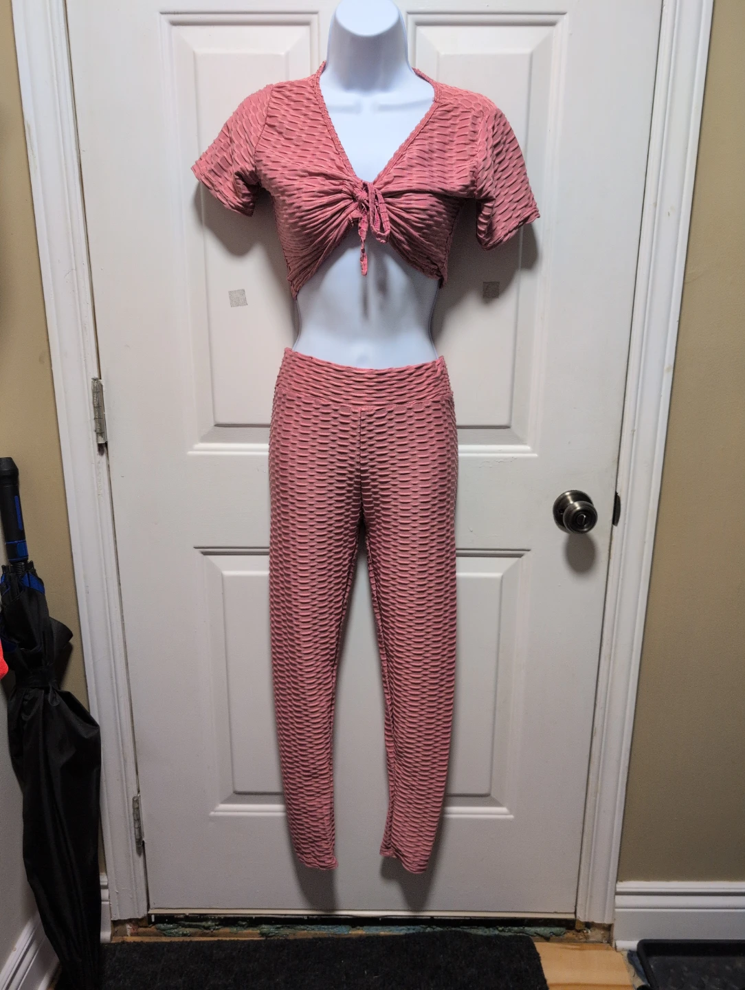 Pink Textured Workout Set - Crop Top & Leggings - photo 2