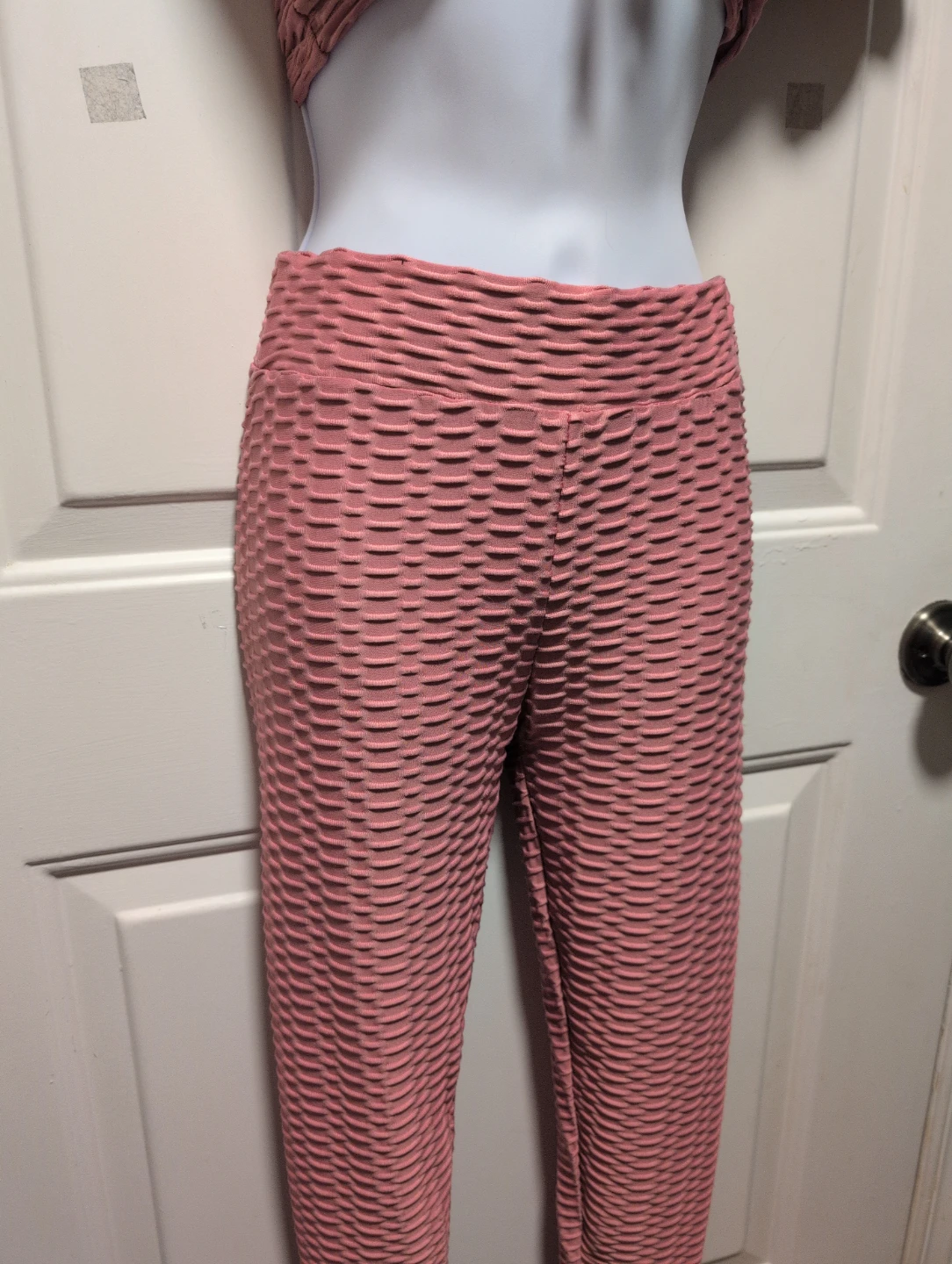 Pink Textured Workout Set - Crop Top & Leggings - photo 4