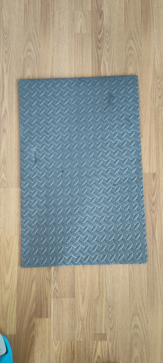 Grey Diamond Plate Foam Mat