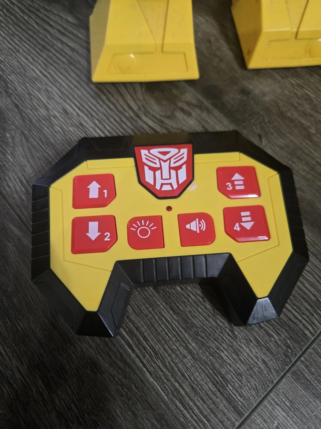 Transformers Bumblebee Remote Control Robot - photo 2