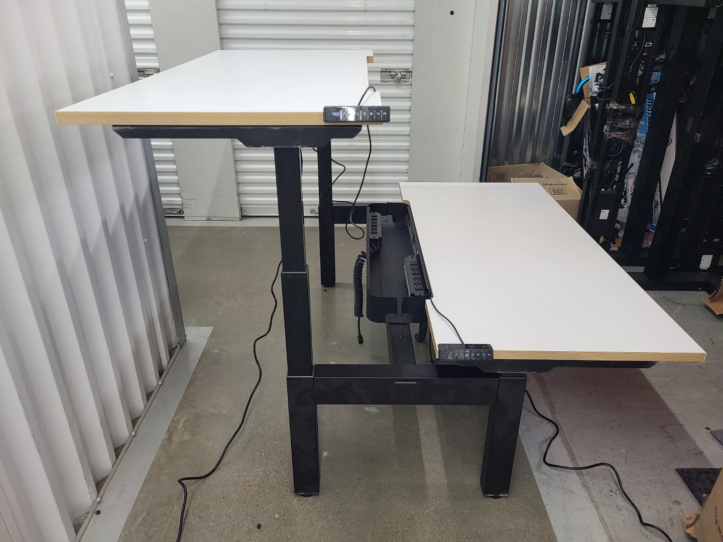 🇨🇦  Height adjustable desk - photo 5