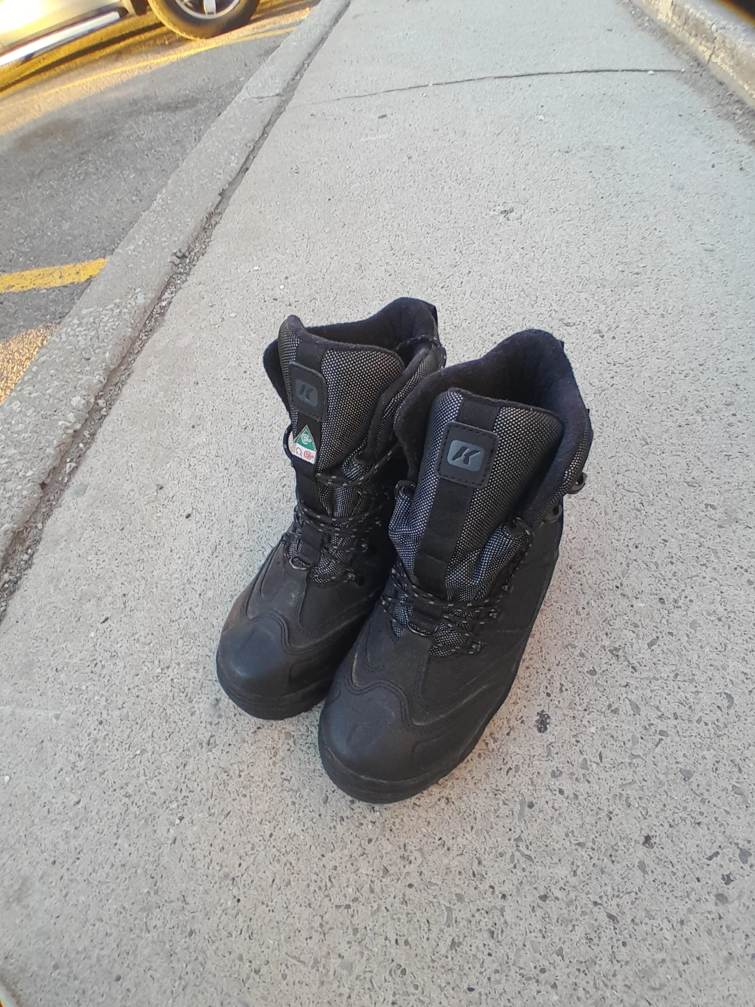 Korkers Black Safety Boots Men's Size 9 - photo 2