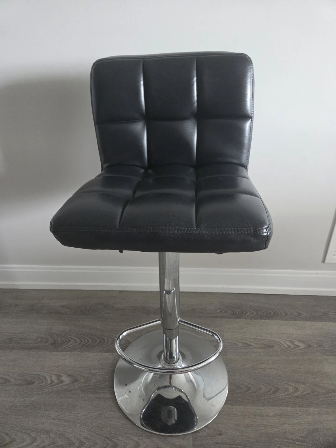 Adjustable Black leather Bar Stool