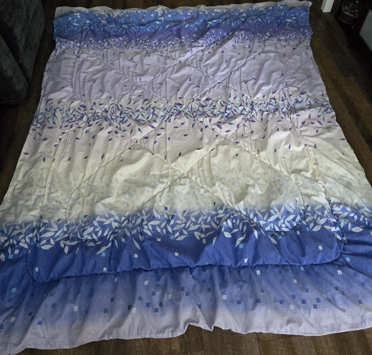 Comforter with Leaf Pattern - photo 2