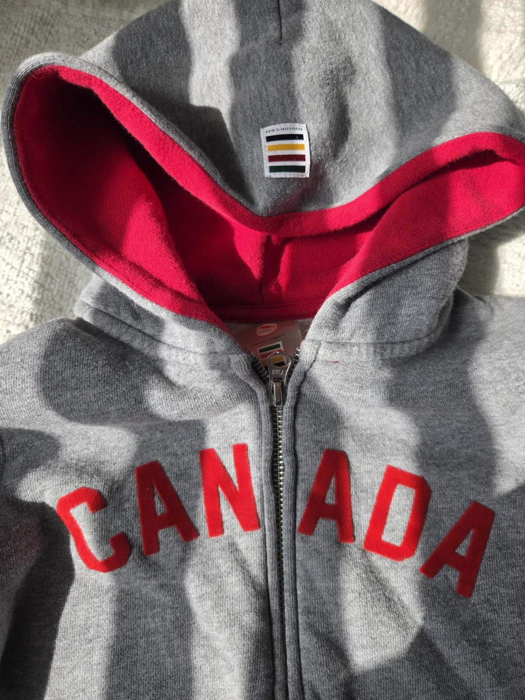 Hudson's Bay Canada Olympic Zip-Up kids Hoodie Size 5/6 - photo 3