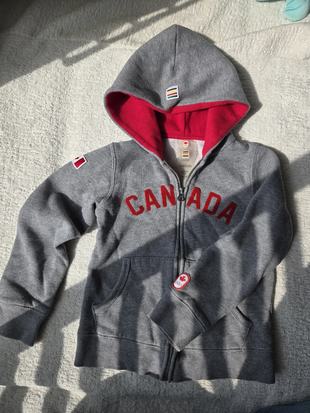 Hudson's Bay Canada Olympic Zip-Up kids Hoodie Size 5/6 - photo 5