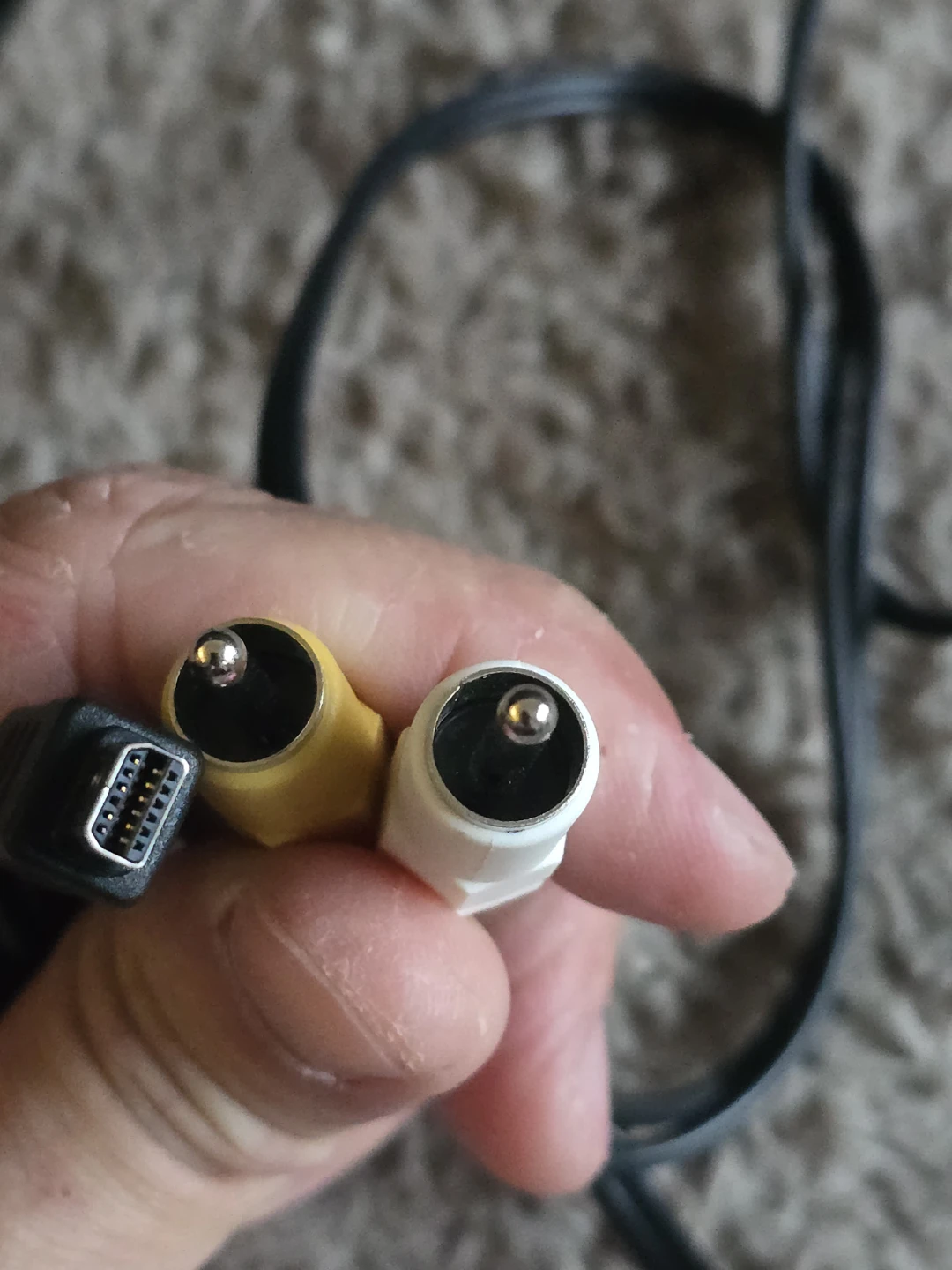 RCA composite video and audio cable - photo 2