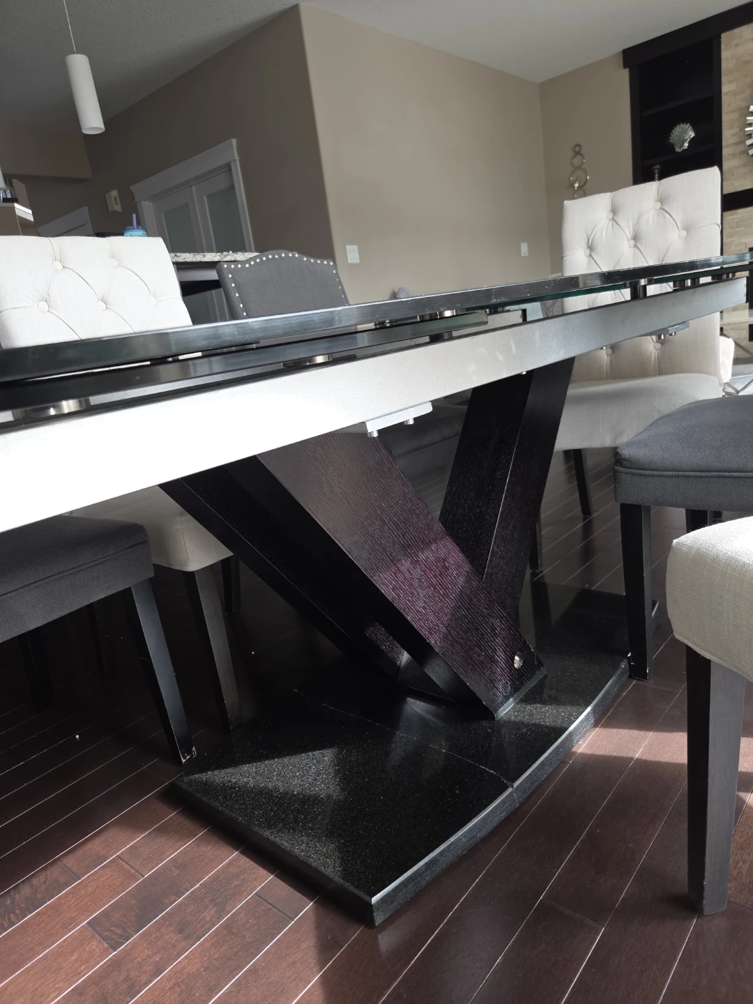 Black Glass Dining Table with Chairs... Base is cracked - photo 3