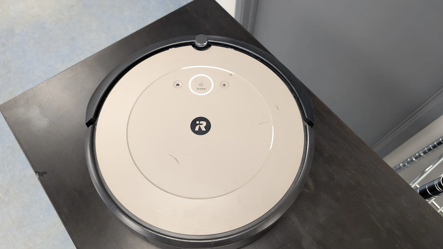 iRobot Roomba i1 Robot Vacuum