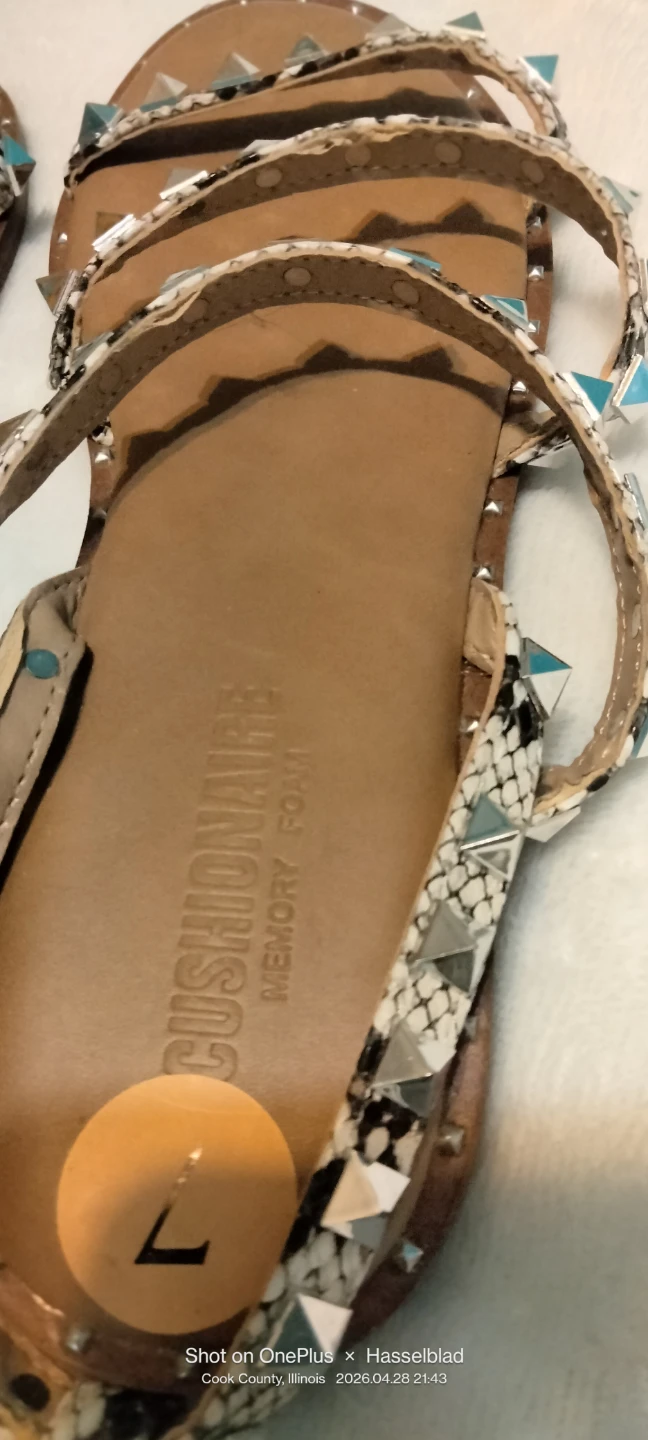 Cushion Aire Studded  sandals 7 - photo 3