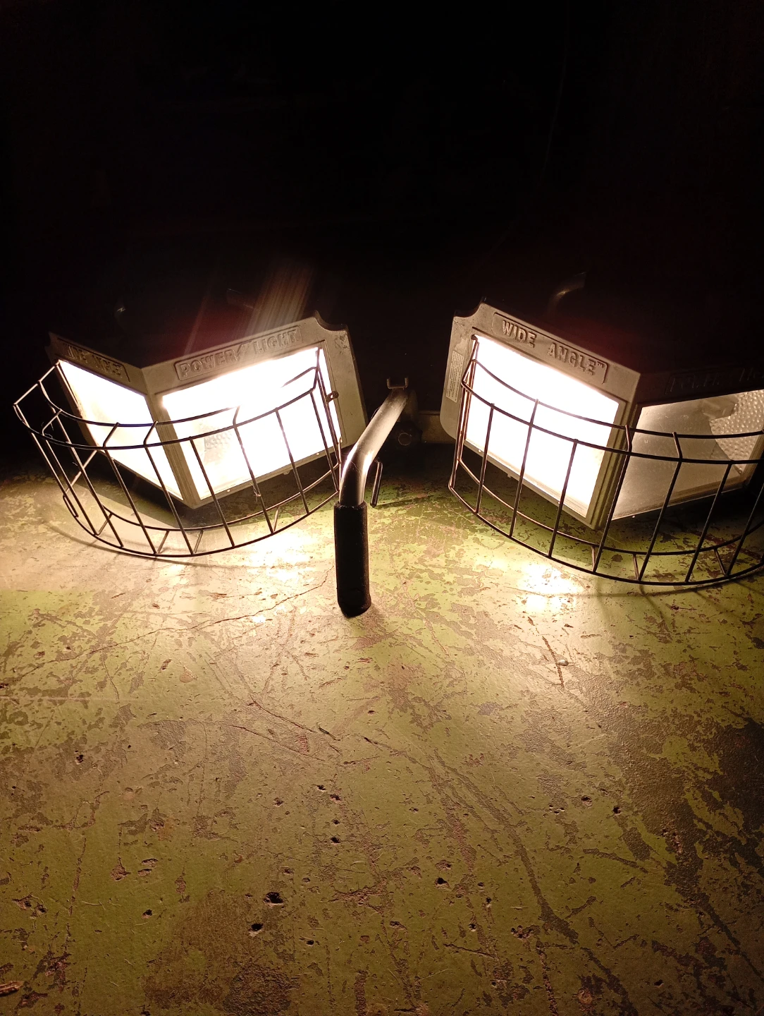 Power Light Wide Angle Dual Lamp Work Light - photo 3