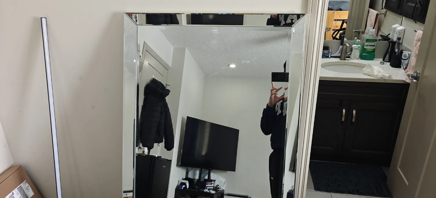 Decorative Mirror with Beveled Edges